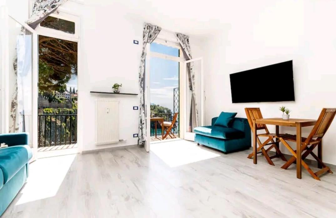 Pieve Ligure A Picco Sul Mare Con Piscina Villa Regina Екстер'єр фото